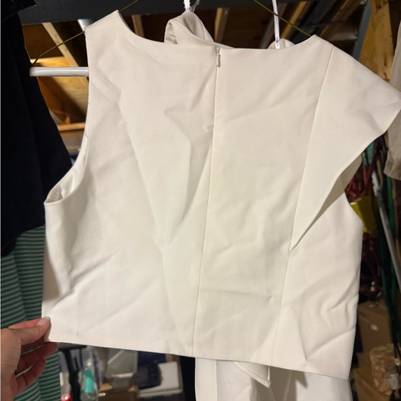 White two piece set - Picture 3 of 4